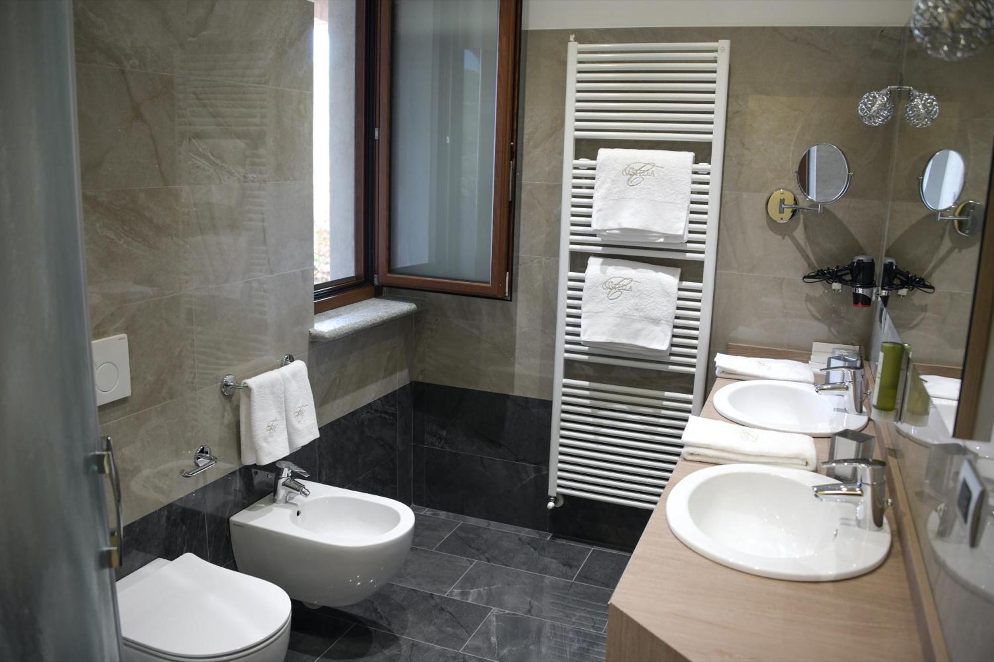 Casa Castella - Adults Only - Langhe Villa Diano dʼAlba Екстериор снимка