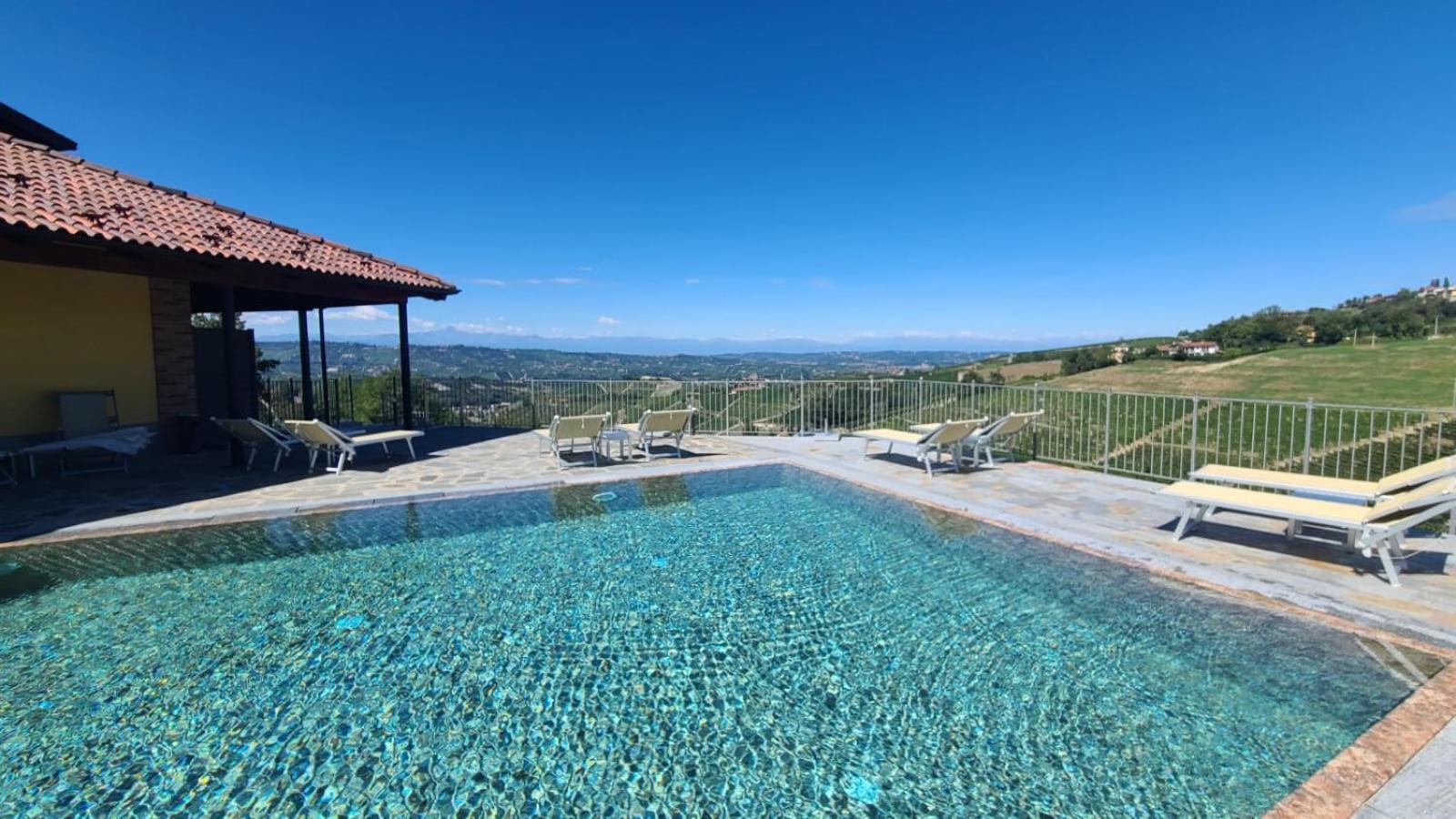 Casa Castella - Adults Only - Langhe Villa Diano dʼAlba Екстериор снимка